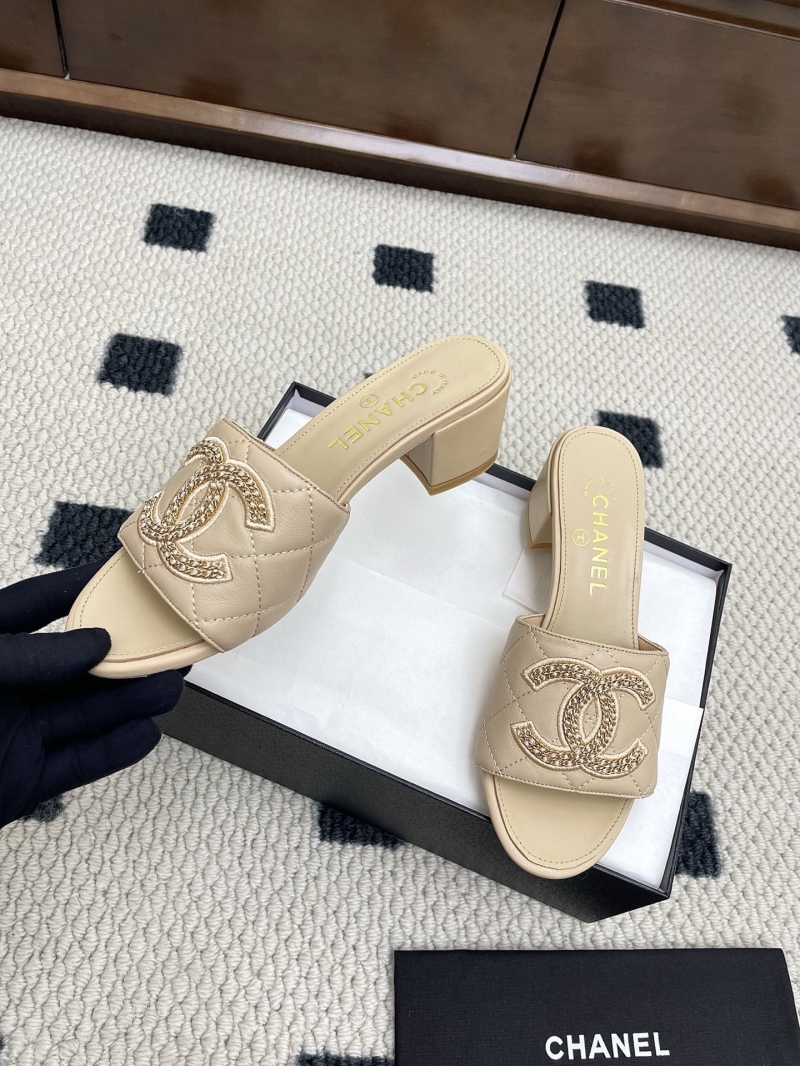 Ch**el slippers